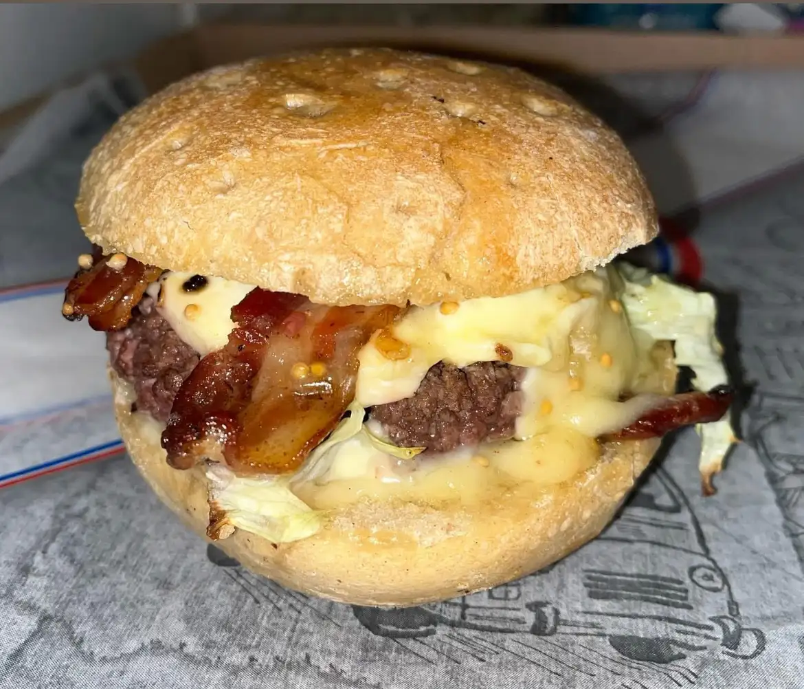 Brie burger