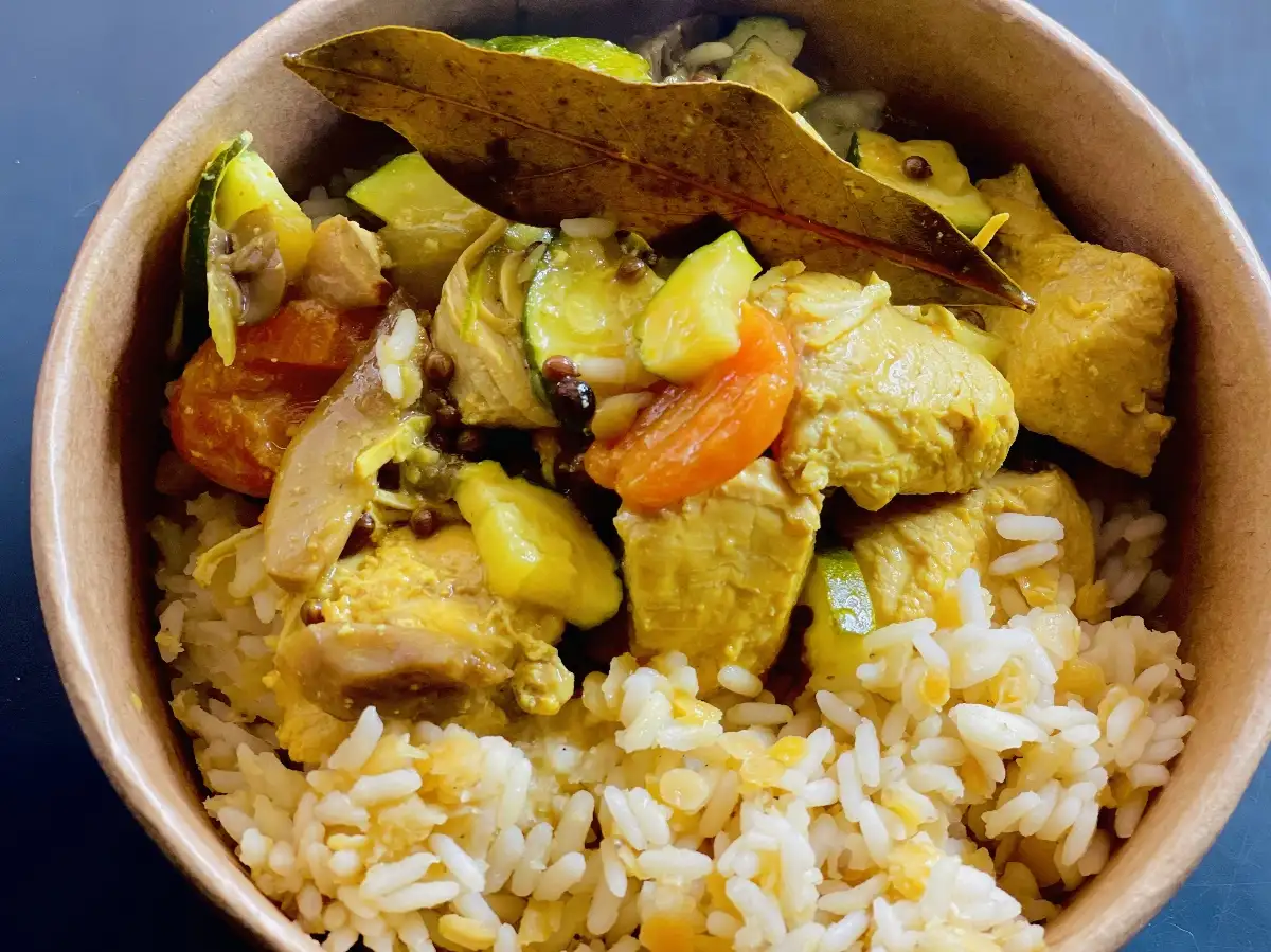 Plat du jour + dessert maison à 15€50